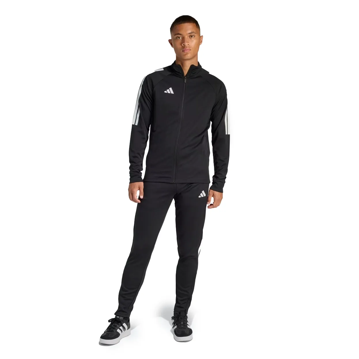 Calça Adidas Masculina Climacool Sereno Preta vista lateral mostrando detalhes das listras e logo